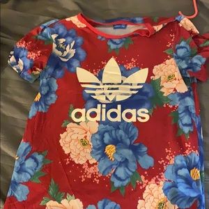 Floral adidas top